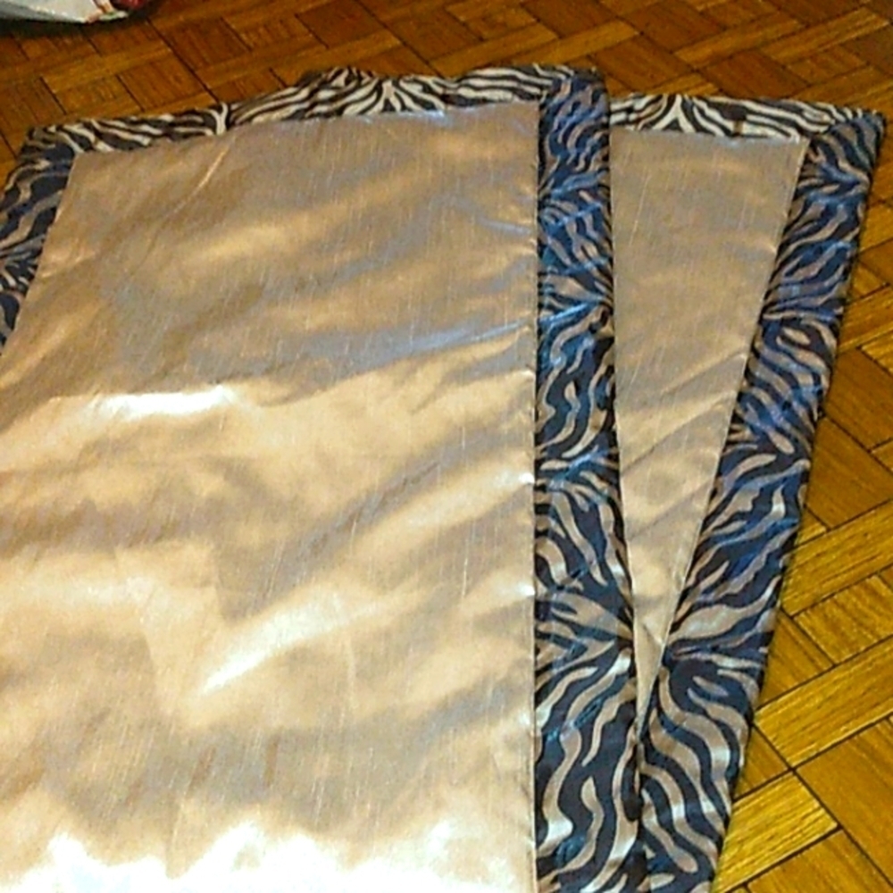 Set of 2 extra large pillow shams